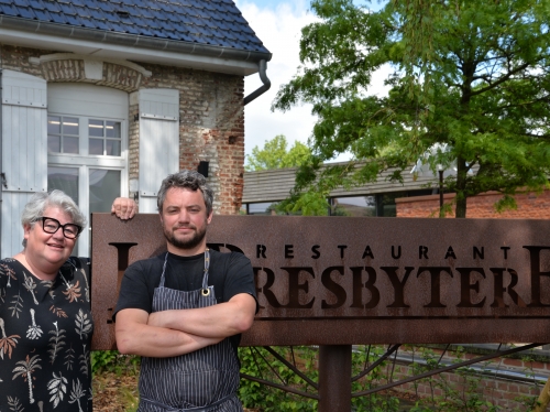 1  1 asperges panées aux herbes du jardin de romain vienne,chef du presbytère à lecelles,romain vienne,le prebystère,lecelles,la cocotte,la voix du nord