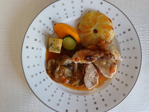 suprêmes de pintade et endives caramélisées de jean-françois del,chef de l’auberge des roloirs à deûlémont,jean-françois deleau,chef du restaurant l'auberge des roloirs à deulemont,la cocotte,la voix du nord,le chef et la cocotte,auberge des rôloirs,deûlémont