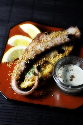 Tentacules grillés de calamar et sauce au tahineh, calamar, tahineh, sésame, sumac, la Cocotte, la Voix du Nord