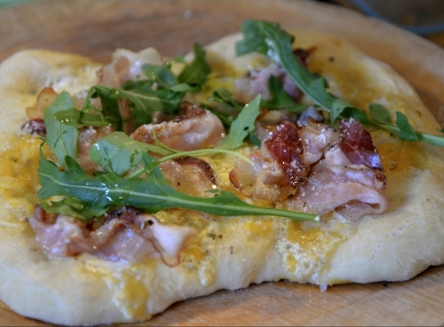 pinsa guanciale rucola,la cocotte,la voix du nord
