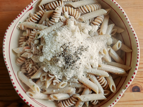 penne ail,anchois,fromage et poivre,la cocotte,la voix du nord